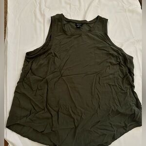 Torrid Hunter Green tank  Size 2
